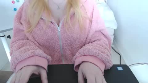 Snapshot of kymchi chatting on 05/04/26, 10:50 Check Out My NSFW OnlyFans Link On Bio online show from 05/04/26, 10:50