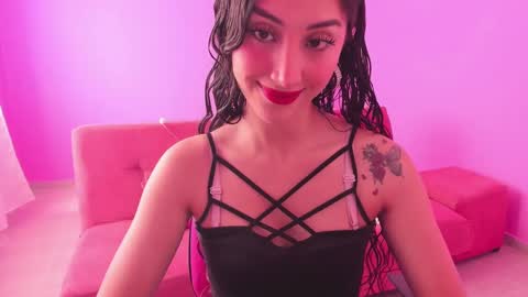 Snapshot of kymgiraldo8 chatting on 02/17/25, 06:37 Kym Giraldo online show from 02/17/25, 06:37