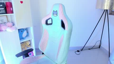 Kyomi online show from 01/27/25, 01:09