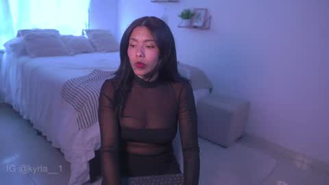 schedule 300 pm - 1100pm colombia time online show from 02/07/25, 09:48