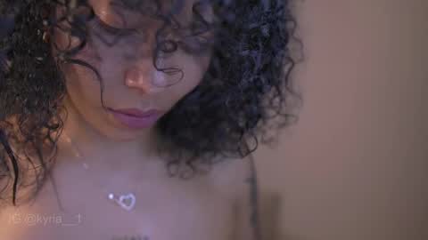 schedule 300 pm - 1100pm colombia time online show from 02/15/25, 05:30