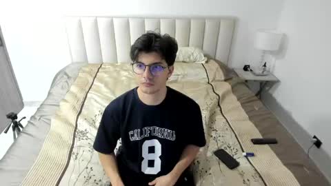 Snapshot of kyron__jobs chatting on 03/25/26, 05:57 kyron online show from 03/25/26, 05:57