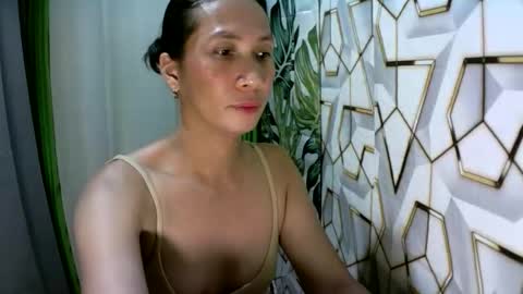 kyutshyne online show from 04/30/26, 06:14