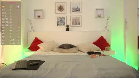 Viktoria White  online show from 10/19/25, 02:07