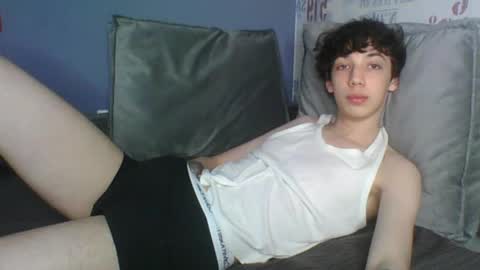 Snapshot of l8199 chatting on 04/26/26, 04:59 liam online show from 04/26/26, 04:59