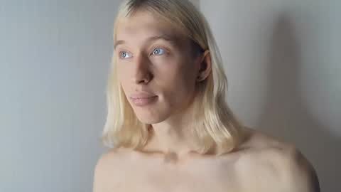 Snapshot of l_adonis_l chatting on 03/05/25, 04:56 Adonis online show from 03/05/25, 04:56