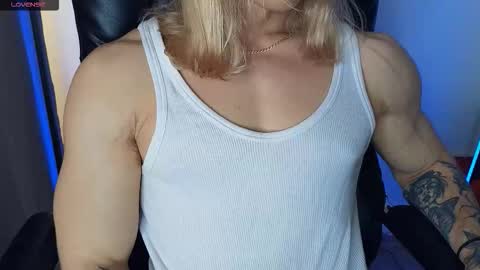 Snapshot of l_adonis_l chatting on 02/25/26, 08:46 Adonis online show from 02/25/26, 08:46