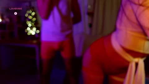 Snapshot of l_and_elle chatting on 12/23/24, 04:44 Giselle online show from 12/23/24, 04:44