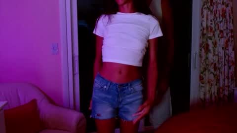 Snapshot of l_and_elle chatting on 09/11/25, 11:49 Giselle online show from 09/11/25, 11:49