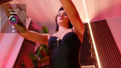 Snapshot of la_diabla_111_ chatting on 09/15/25, 07:47 Karime online show from 09/15/25, 07:47