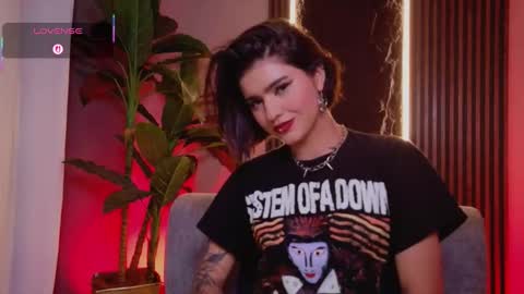 Snapshot of la_diabla_111_ chatting on 10/04/25, 09:13 Karime online show from 10/04/25, 09:13