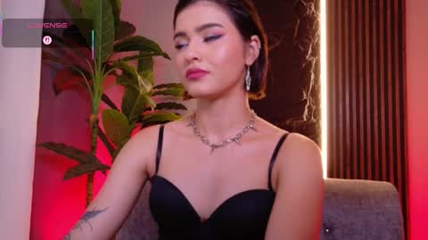 Snapshot of la_diabla_111_ chatting on 10/06/25, 07:00 Karime online show from 10/06/25, 07:00