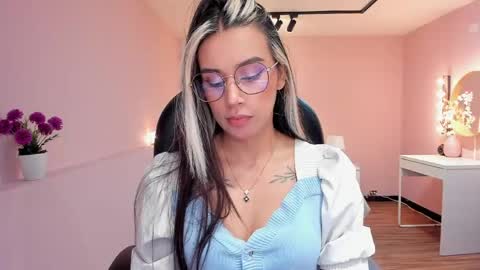 Snapshot of la_monitora chatting on 05/26/26, 11:39 T A T I A N A online show from 05/26/26, 11:39