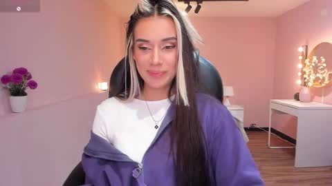 Snapshot of la_monitora chatting on 06/02/26, 11:45 T A T I A N A online show from 06/02/26, 11:45