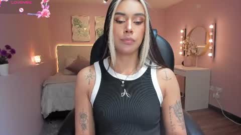 Snapshot of la_monitora chatting on 06/10/26, 11:31 T A T I A N A online show from 06/10/26, 11:31