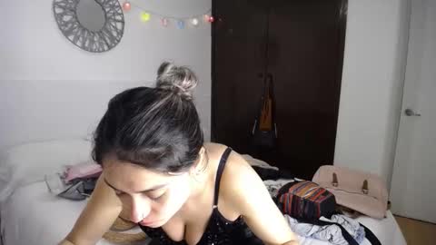 Snapshot of la_rola_ chatting on 02/27/26, 02:33 Catalina online show from 02/27/26, 02:33