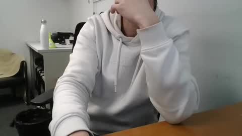 Snapshot of labelette007 chatting on 02/06/26, 09:34 labelette007 online show from 02/06/26, 09:34