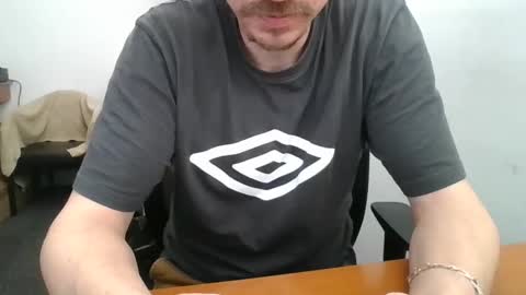 Snapshot of labelette007 chatting on 03/18/26, 10:18 labelette007 online show from 03/18/26, 10:18