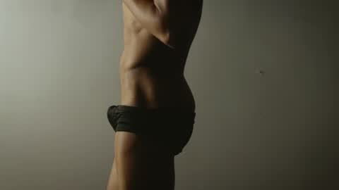 labrinthteasing online show from 12/04/25, 12:25