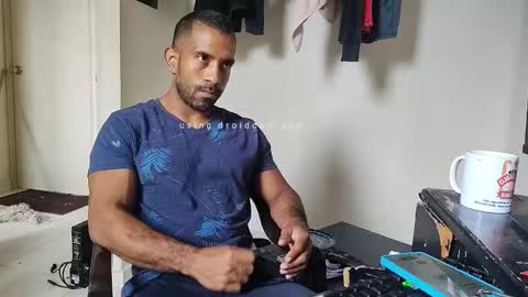 Snapshot of lacasadelosmunecosbq chatting on 11/15/25, 04:47 Bruno Smith online show from 11/15/25, 04:47