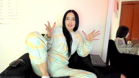 lace_victoria online show from 01/10/25, 03:29