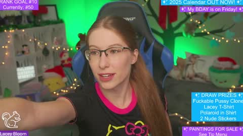 Snapshot of laceybloom chatting on 12/05/24, 01:25 Lacey Bloom online show from 12/05/24, 01:25