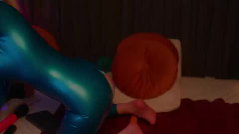 Snapshot of lacie_le_beauty chatting on 04/28/26, 04:23 Latex Lacie online show from 04/28/26, 04:23