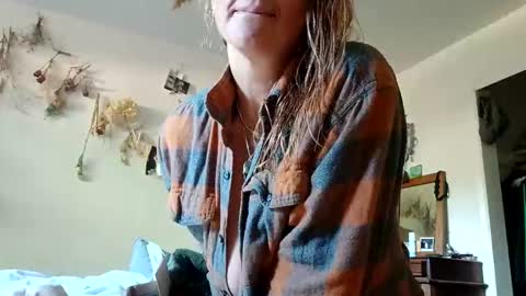 lacybell online show from 09/25/25, 04:11