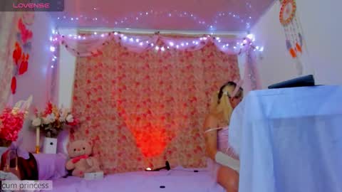 Laden And Juan online show from 11/22/25, 11:15