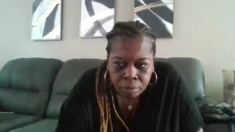 lady_aries online show from 04/25/26, 02:03