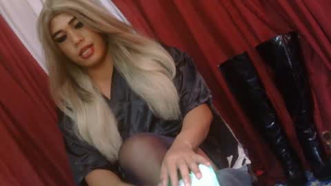 Snapshot of lady_athenax chatting on 07/07/26, 02:14 Athena online show from 07/07/26, 02:14