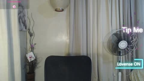 Snapshot of lady_bitxh chatting on 04/28/26, 02:27 gongx13 my IG online show from 04/28/26, 02:27