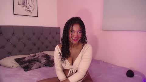 Snapshot of lady_danbury chatting on 12/19/24, 01:29 Karla - Instagram lady karla1 online show from 12/19/24, 01:29
