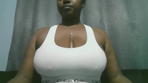 Snapshot of lady_dearra chatting on 09/11/25, 02:33 lady_dearra online show from 09/11/25, 02:33