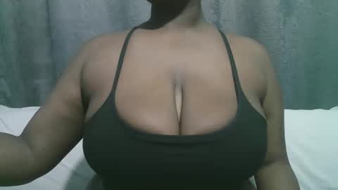 Snapshot of lady_dearra chatting on 09/21/25, 04:14 lady_dearra online show from 09/21/25, 04:14