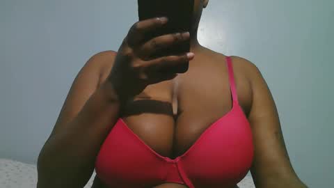 lady_dearra online show from 02/20/26, 03:03