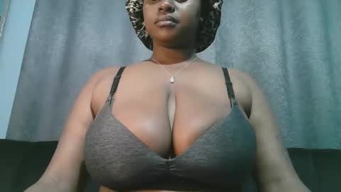 lady_dearra online show from 04/01/26, 01:28