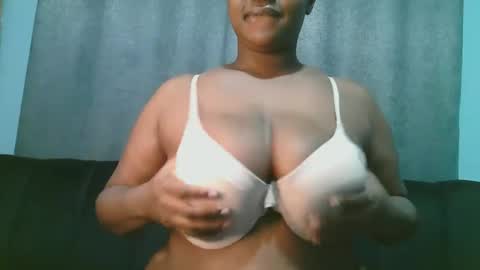 lady_dearra online show from 06/05/26, 03:02