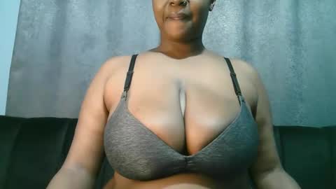 lady_dearra online show from 06/07/26, 02:37