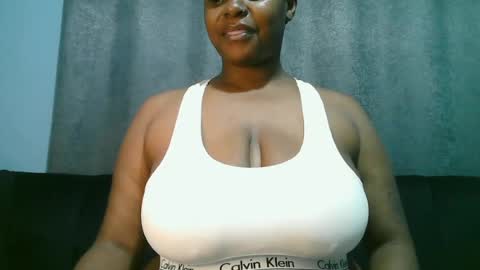 lady_dearra online show from 06/13/26, 01:58