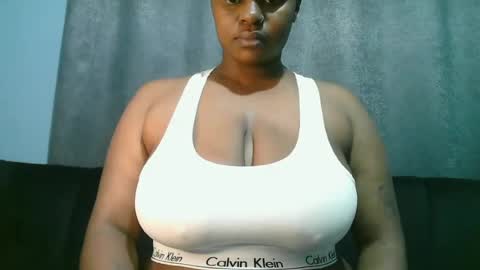 lady_dearra online show from 06/14/26, 02:09