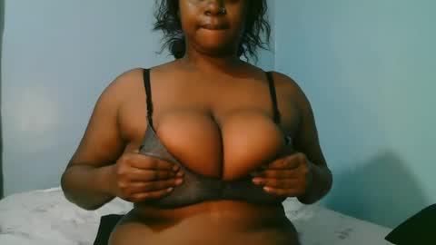 lady_dearra online show from 06/23/26, 02:31
