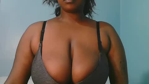 lady_dearra online show from 06/24/26, 02:32