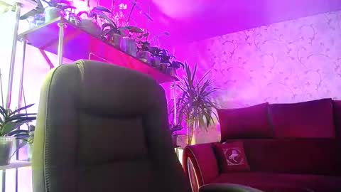 Lady Gloria online show from 11/11/25, 07:08