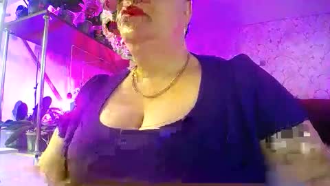 Lady Gloria online show from 04/04/26, 05:49