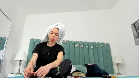 Snapshot of lady_godss chatting on 01/13/25, 02:50 Lady godss online show from 01/13/25, 02:50