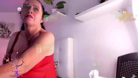    online show from 10/17/25, 03:03