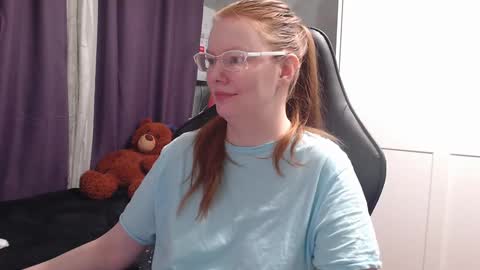 Snapshot of lady_inari chatting on 12/07/24, 10:17 Angelika online show from 12/07/24, 10:17