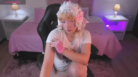 Lady  online show from 02/17/25, 07:21