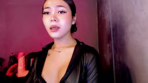 Snapshot of lady_of_pleasure28 chatting on 05/29/26, 03:21 Ella online show from 05/29/26, 03:21